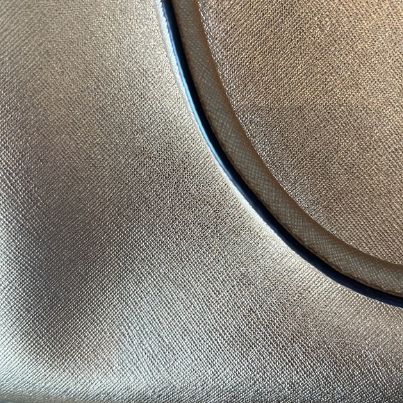 Michael Kors Gold Leather Selma Bag - Picture 8 of 9